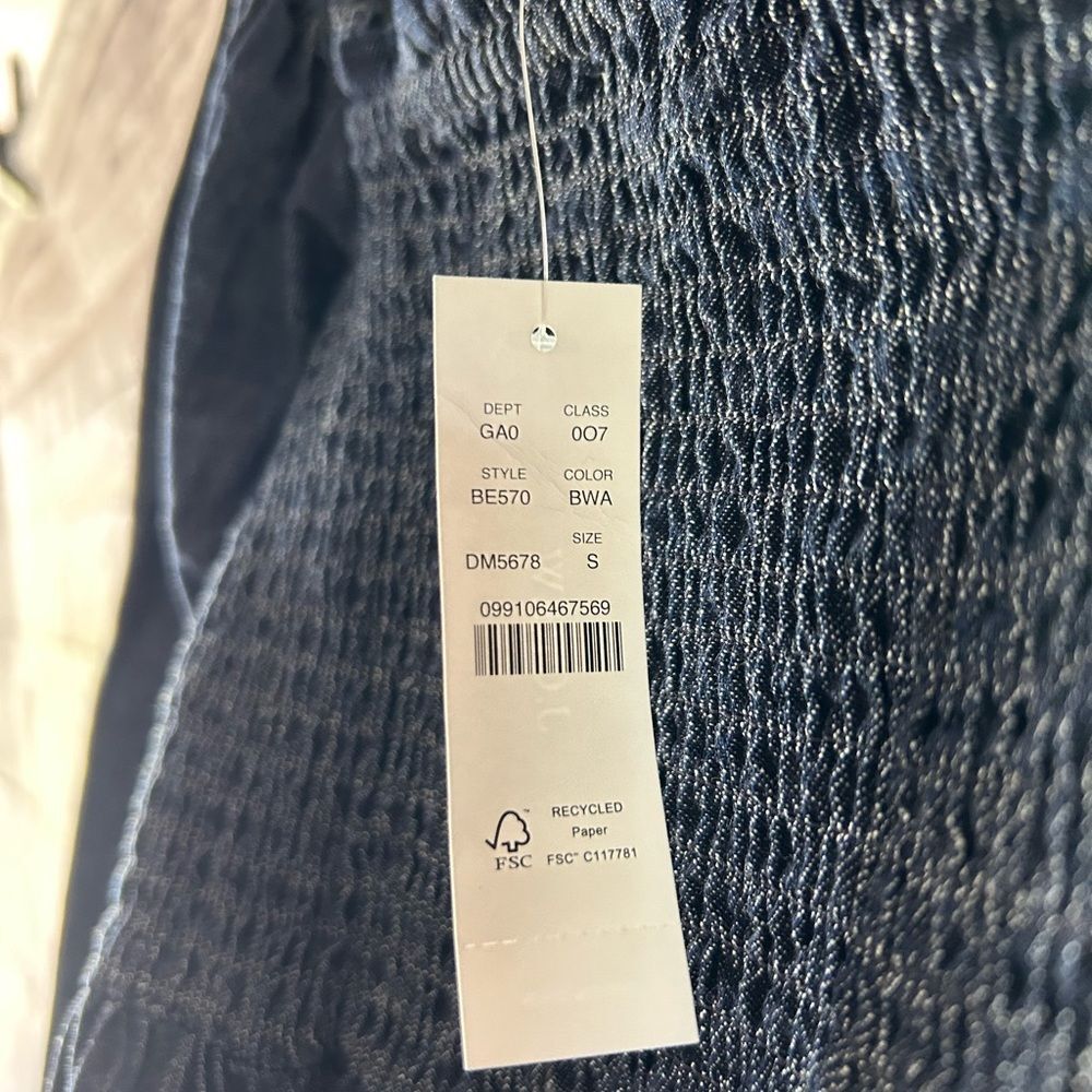 NWT J. Crew Puff-Sleeve Chambray Smocked Top denim blue size small - Picture 6 of 16